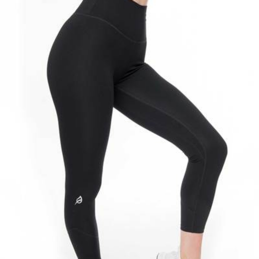 P'tula Alainah III Sleek Legging 23" - Black